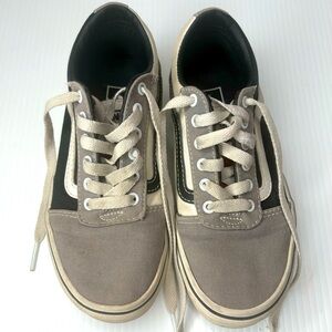 Vans Sneakers Youth size 1 Skater Shoes Old Skool Low Top Grey/Black/White